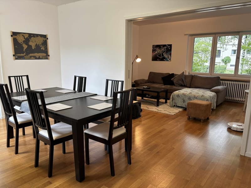 Dining & living rooms (shared)