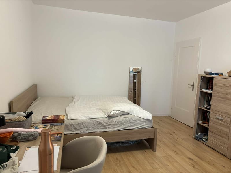 Bedroom (private)