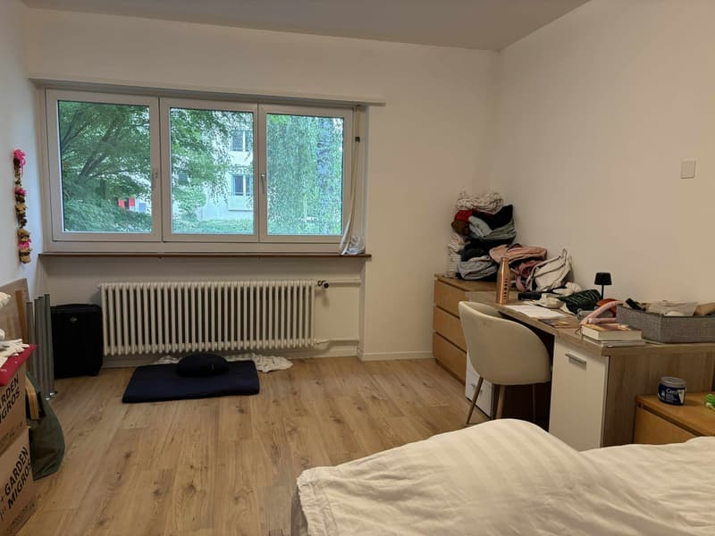 Bedroom (private)