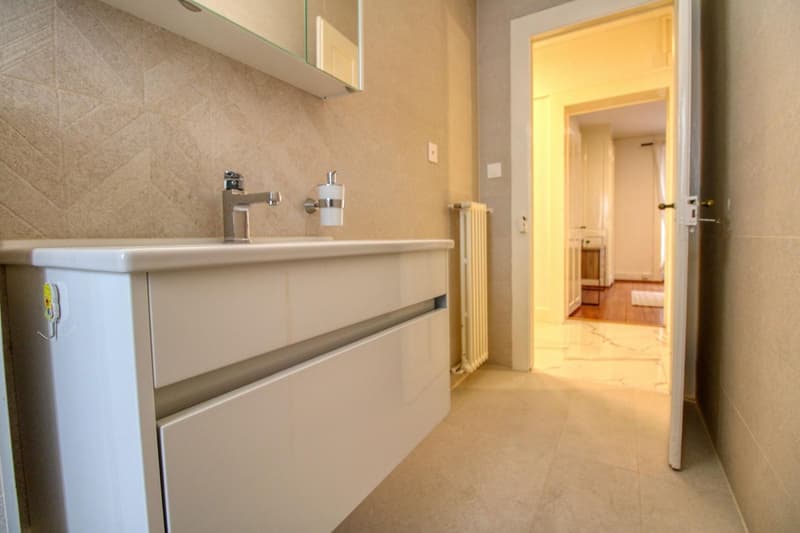 Looking for someone to takeover my contract for a room at the center of Lausanne (12)