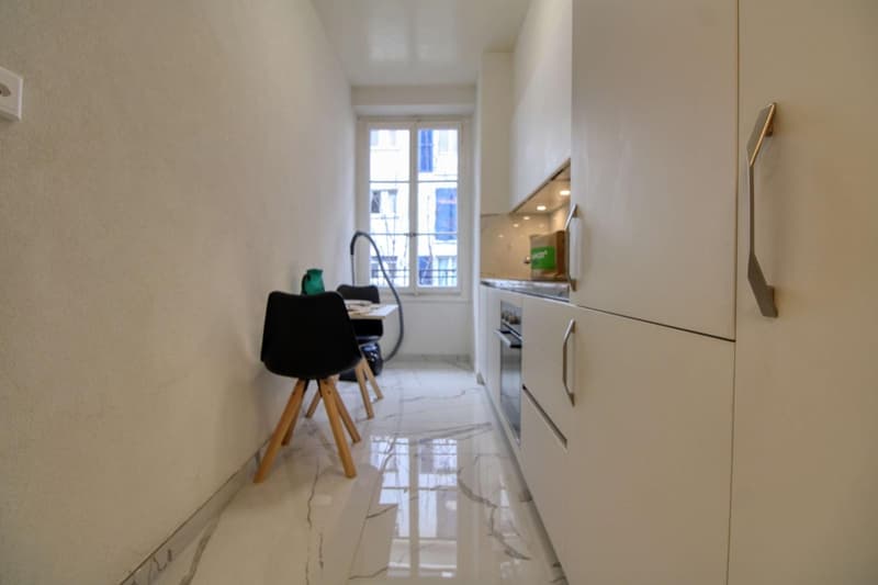 Looking for someone to takeover my contract for a room at the center of Lausanne (6)