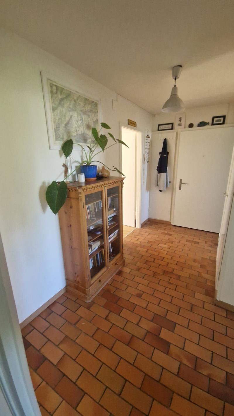 Large room aviable in light spacious and quite apartment (3)