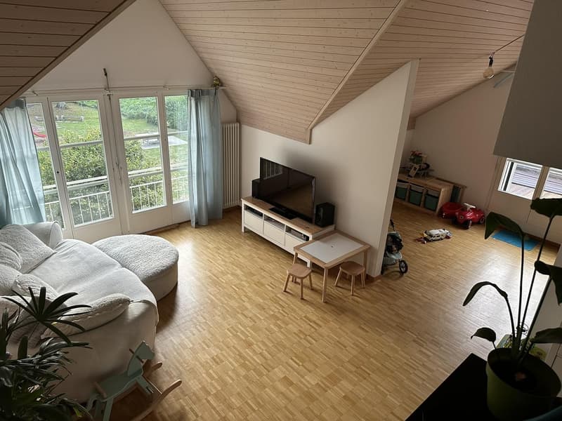 Sonnige 3.5-Zimmer-Maisonette-Wohnung mit Balkon in Affoltern am Albis (1)