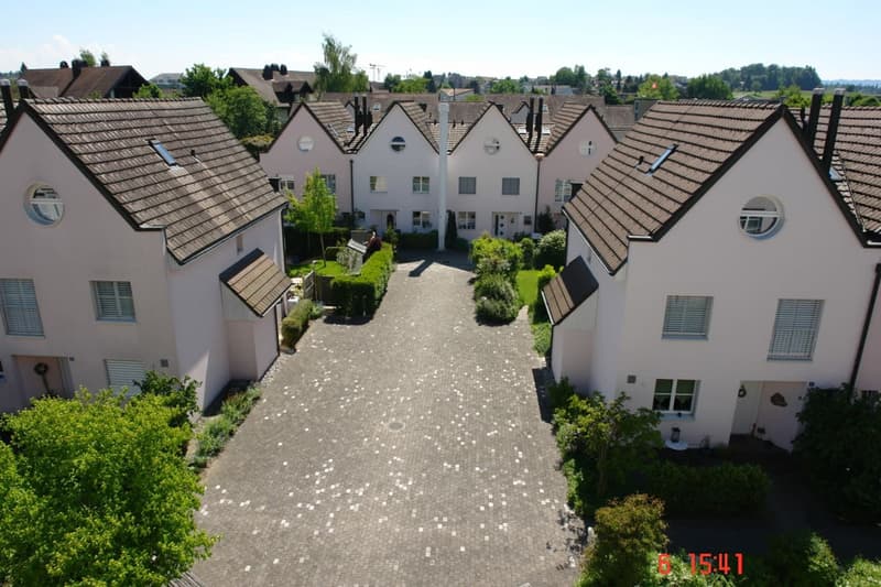Sonnige 3.5-Zimmer-Maisonette-Wohnung mit Balkon in Affoltern am Albis (10)