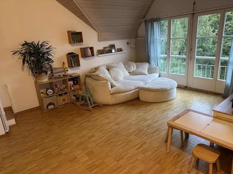 Sonnige 3.5-Zimmer-Maisonette-Wohnung mit Balkon in Affoltern am Albis (12)