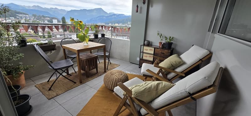 Modernes Zimmer mit privatem Bad und Bergblick Neubau in Kriens (6)
