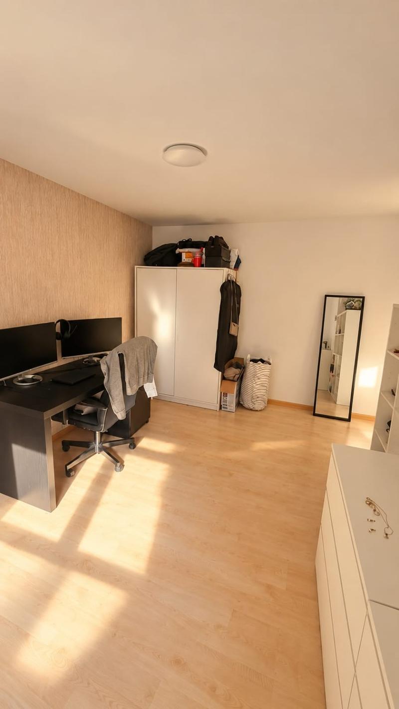 hree rooms becoming permanently available on a cozy street near Claraplatz (8)