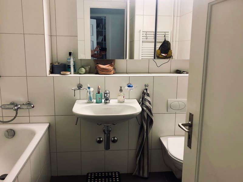 Schöne 4½-Zimmer-Wohnung Nahe Stadelhofen und See, Balkon zum Wald (7)