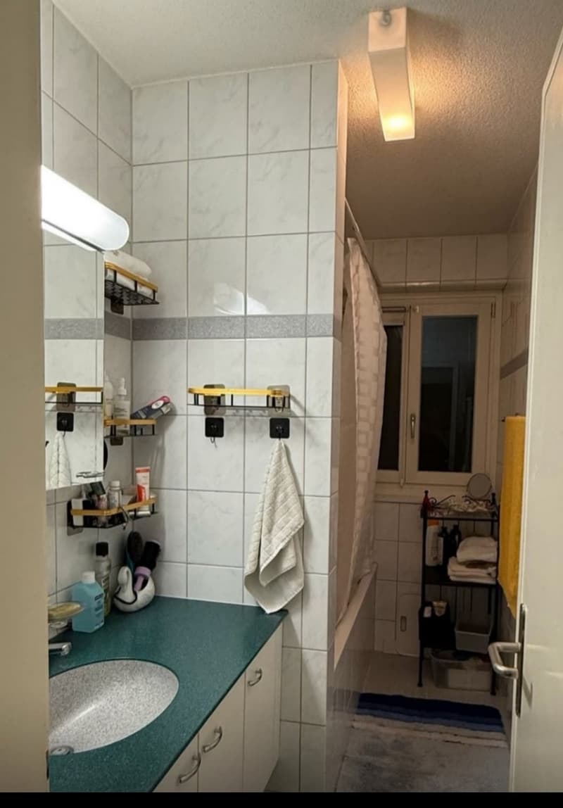 Möbiliert WG zimmer für Frau (5)