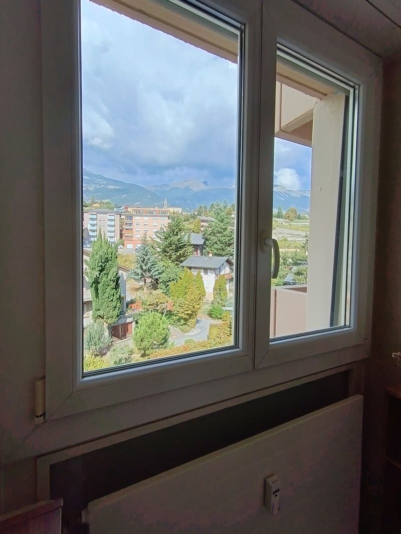 2.5-room apartment with balcony in Sierre, from 1 November (7)
