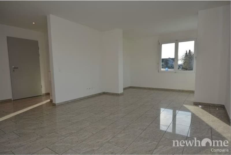 3,5-Zimmer Wohnung mit schöner Aussicht (7)