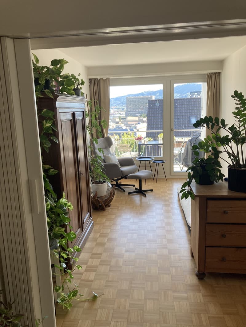Möbliertes Zimmer in Wipkingen/Höngg. Untermiete oder Wochenaufenthalt. Ab ca. Mitte November. (1)