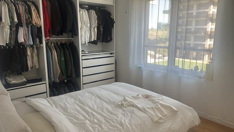 Fully Furnished Living 2.5-Zimmer-Neubau mit Balkon nahe Stettbach. (4)