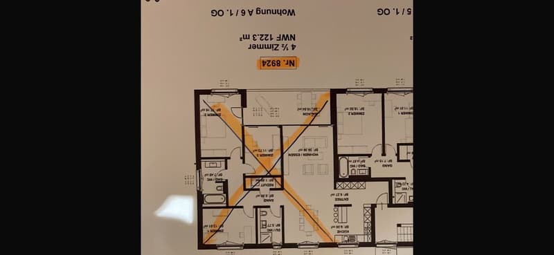 Grosszügige, helle 4.5-Zimmer-Wohnung mit grossem Balkon (13)