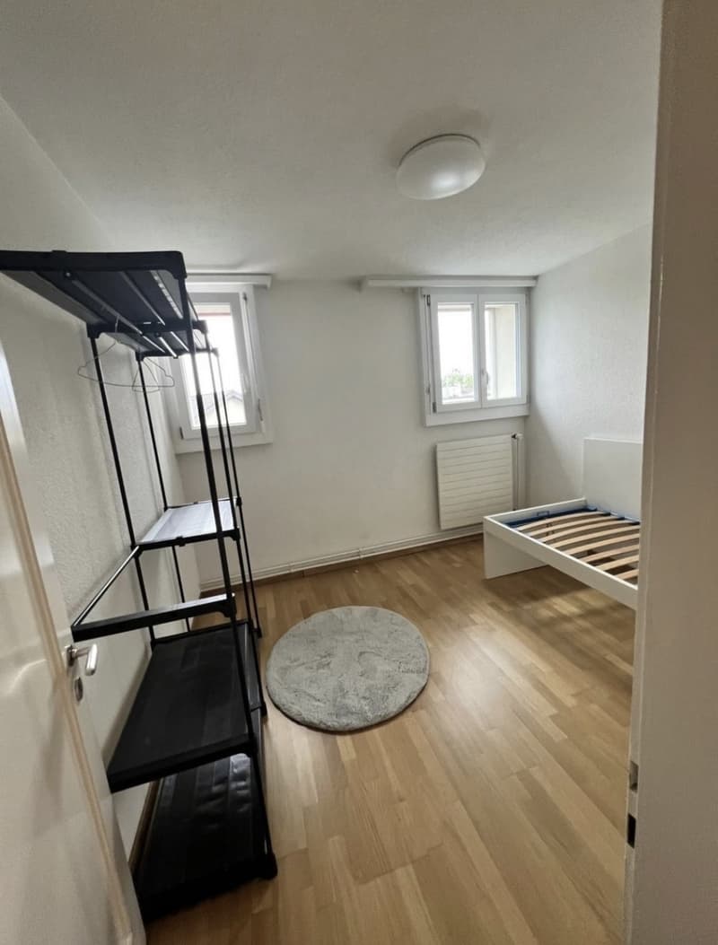 Cute Room Close to the Airport for weekly commuters (3)