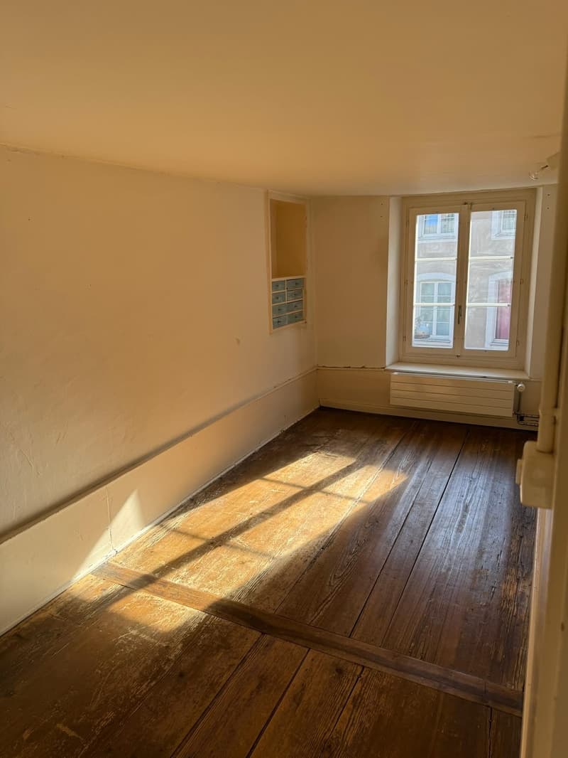 4-Zimmer-Wohnung in der Aarauer Altstadt - ideal für WG (1)
