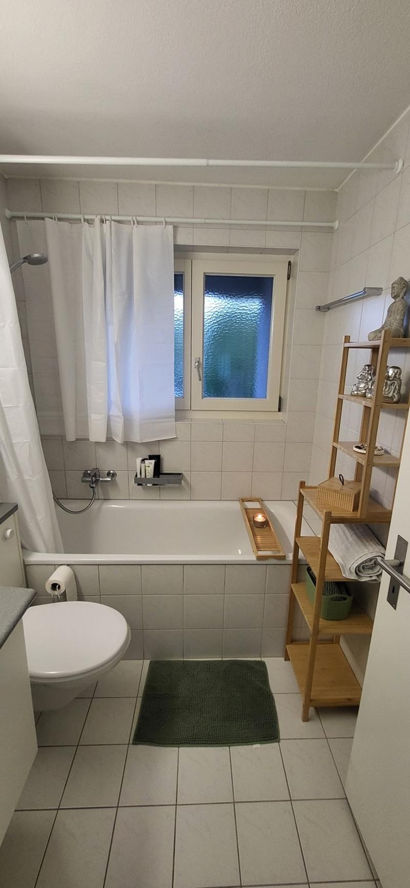 WG-Zimmer 12m^2 (6)