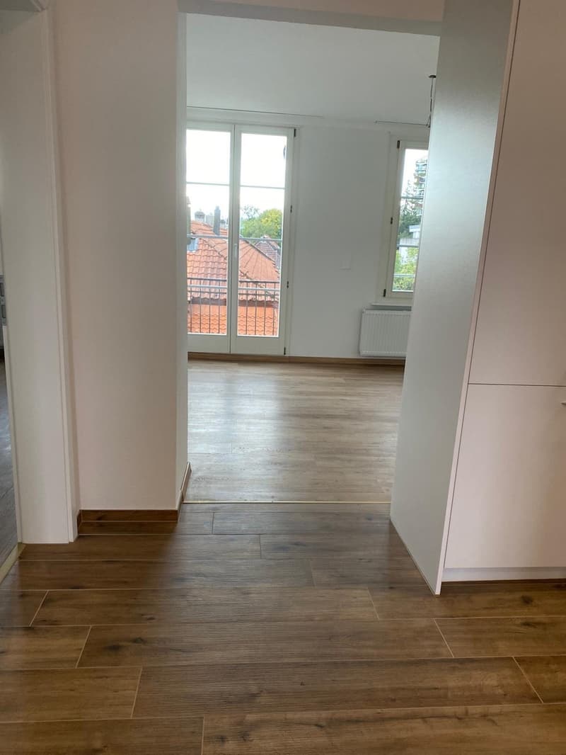 Helle 5.5-Zimmer-Wohnung in Wabern sonnig, ruhig & nur 1 Minute vom Tram entfernt (11)