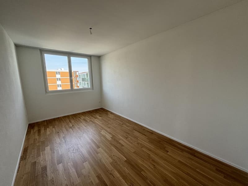 Helle 3.5-Zimmerwohnung mit Kita im Haus zentral in Dielsdorf, ab sofort beziehbar (4)