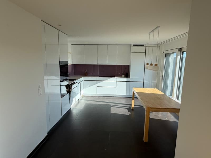 Helle 4.5-Zimmer-Wohnung mit unverbauter Aussicht in Gutenswil  Nachmieter per 01.11.2026 gesucht (4)