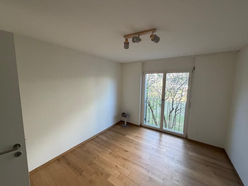 Helle 4.5-Zimmer-Wohnung mit unverbauter Aussicht in Gutenswil  Nachmieter per 01.11.2026 gesucht (8)
