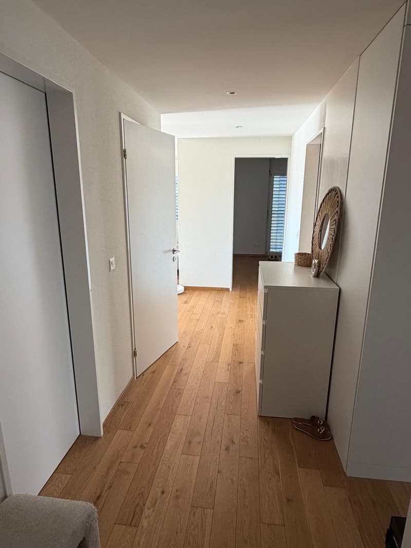 Helle 4.5-Zimmer-Wohnung mit unverbauter Aussicht in Gutenswil  Nachmieter per 01.11.2026 gesucht (6)