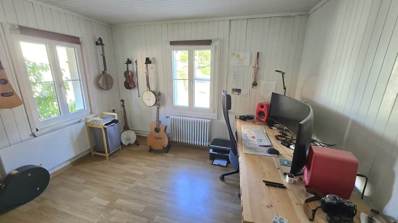 Helle 4.5 Zimmer Wohnung inkl. 2 Parkplätze (5)