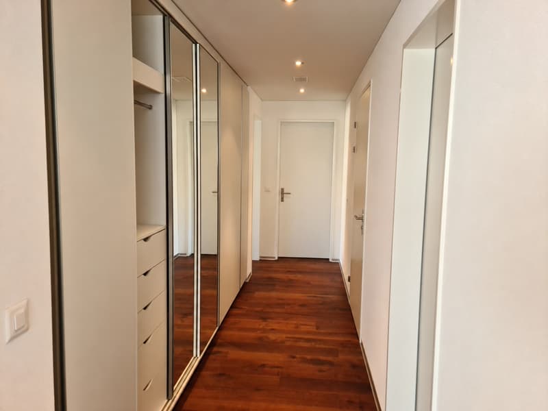 Attraktive 4.5 Zi-Wohnung in ruhigem Wohnquartier (2)