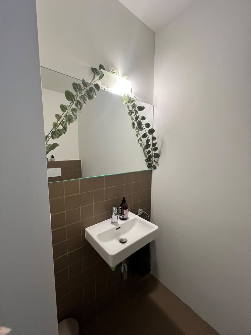 Furnished Student Room (8)
