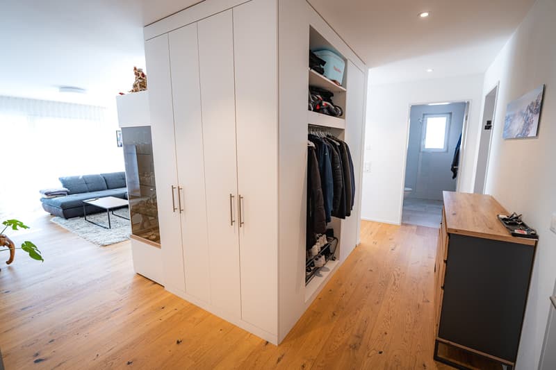 Möblierte 3.5-Zimmer-Wohnung befristet zu vermieten (10)