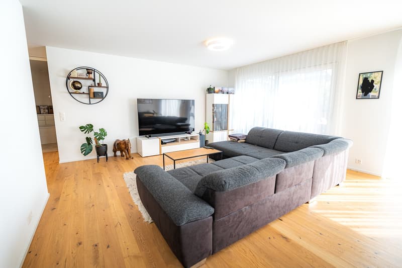 Möblierte 3.5-Zimmer-Wohnung befristet zu vermieten (2)