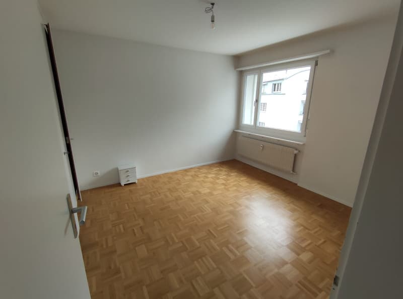 WG-Zimmer (4.5 Zimmer Wohnung) Nähe Coop Strättligen Markt Thun (1)