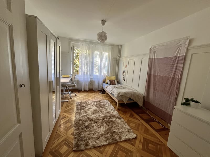 Furnished bringt room in a shared flat of four people from end of October/1 November (1)