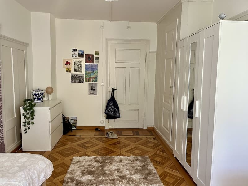 Furnished bringt room in a shared flat of four people from end of October/1 November (3)