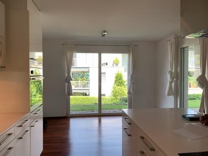 Spacious 2.5-room garden apartment in Richterswil (5)