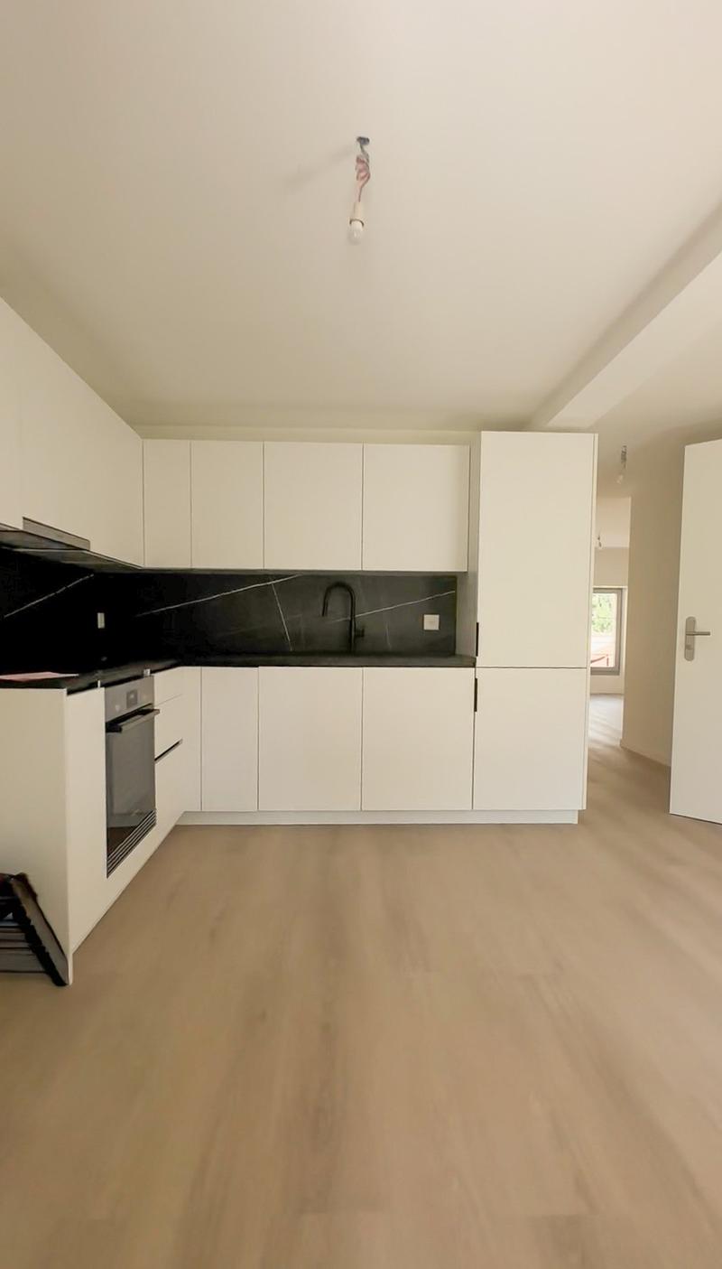 Bel appartement 2,5 pièces rénové avec grand jardin et terrasse Peseux (3)
