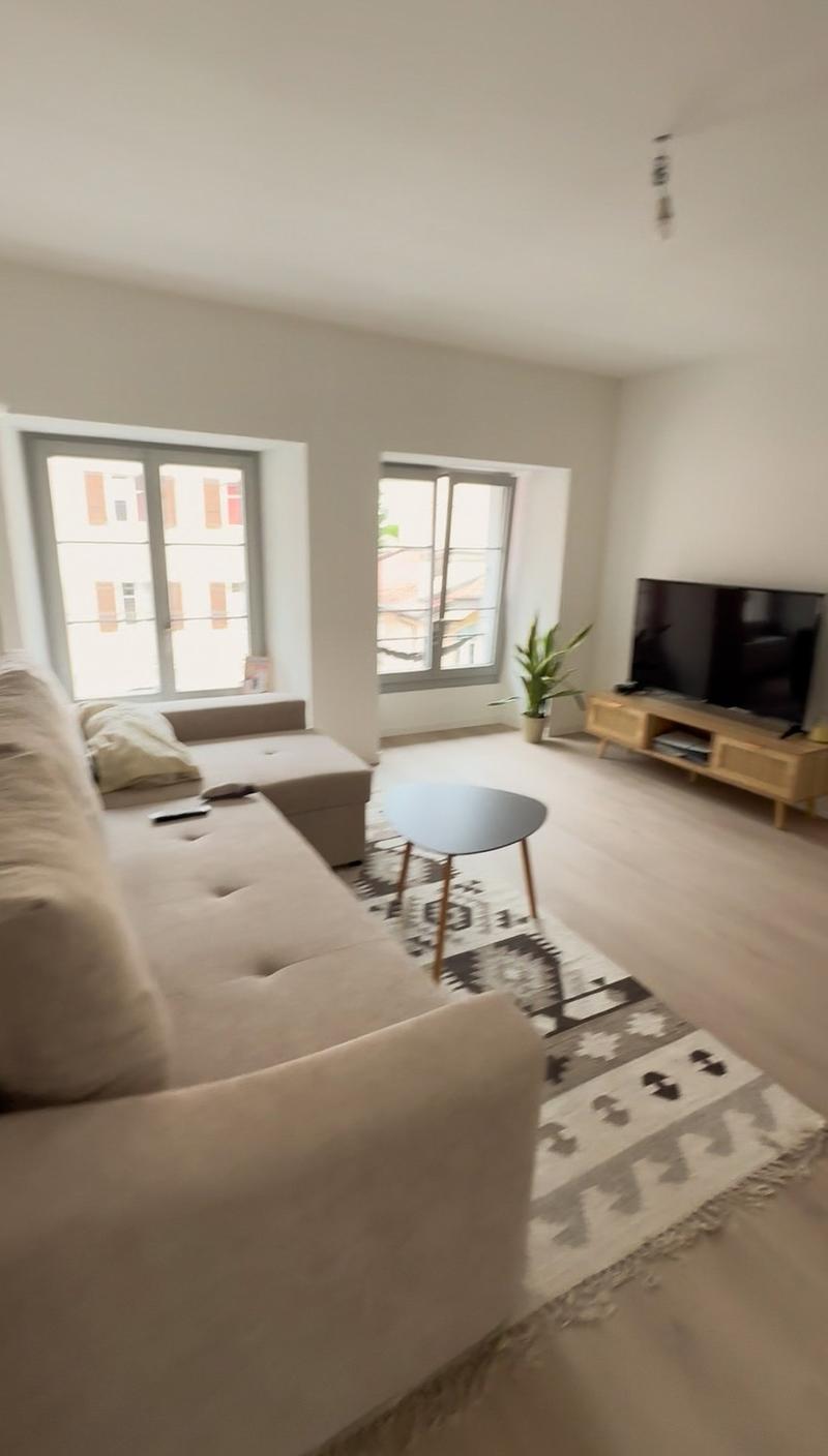 Bel appartement 2,5 pièces rénové avec grand jardin et terrasse Peseux (6)