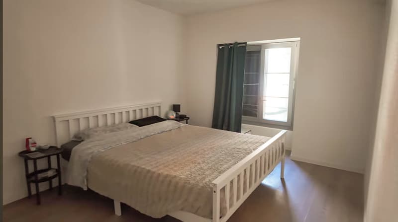 Bel appartement 2,5 pièces rénové avec grand jardin et terrasse Peseux (8)