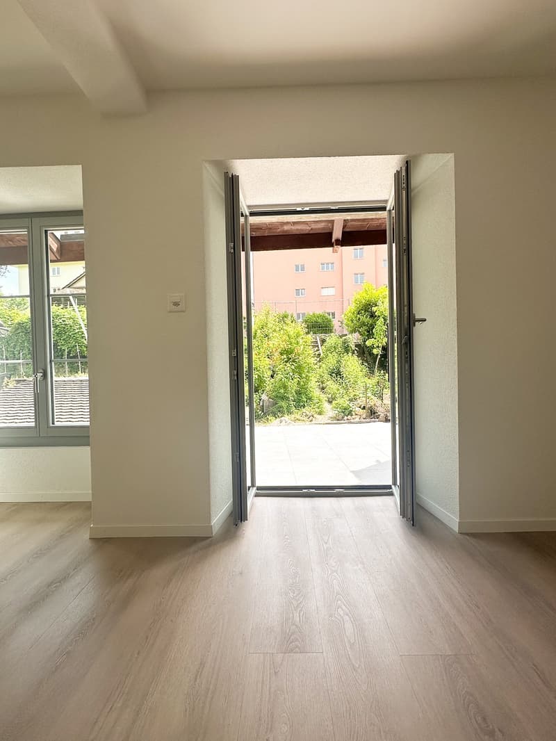 Bel appartement 2,5 pièces rénové avec grand jardin et terrasse Peseux (9)