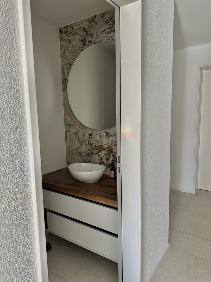 Moderne 4,5-Zi.-Wohnung mit Terrasse & Whirlpool in Umiken (4)