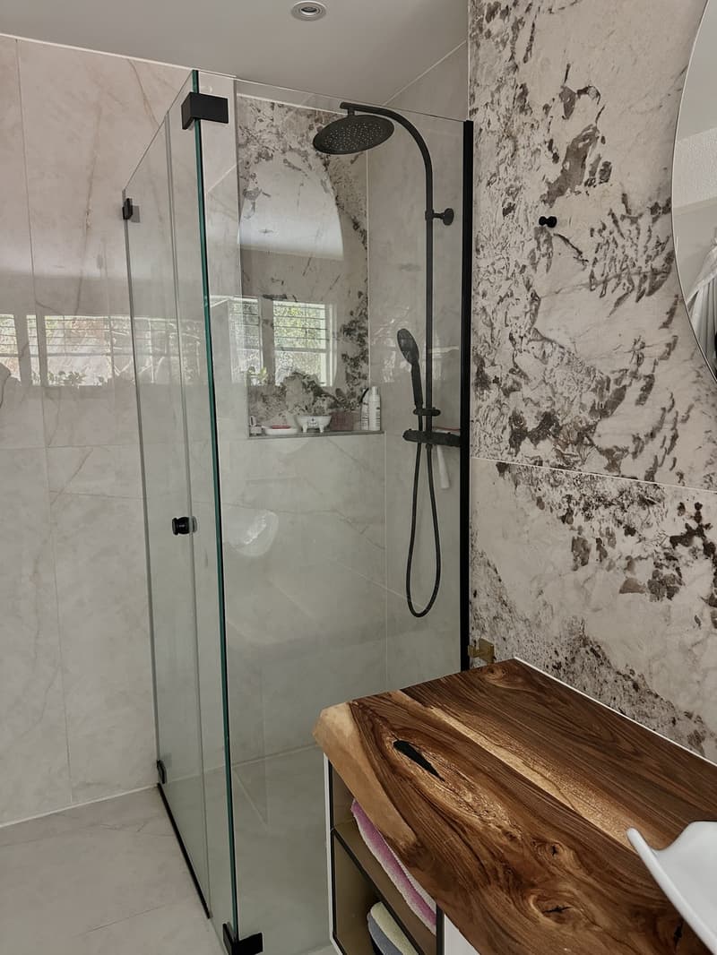 Moderne 4,5-Zi.-Wohnung mit Terrasse & Whirlpool in Umiken (9)