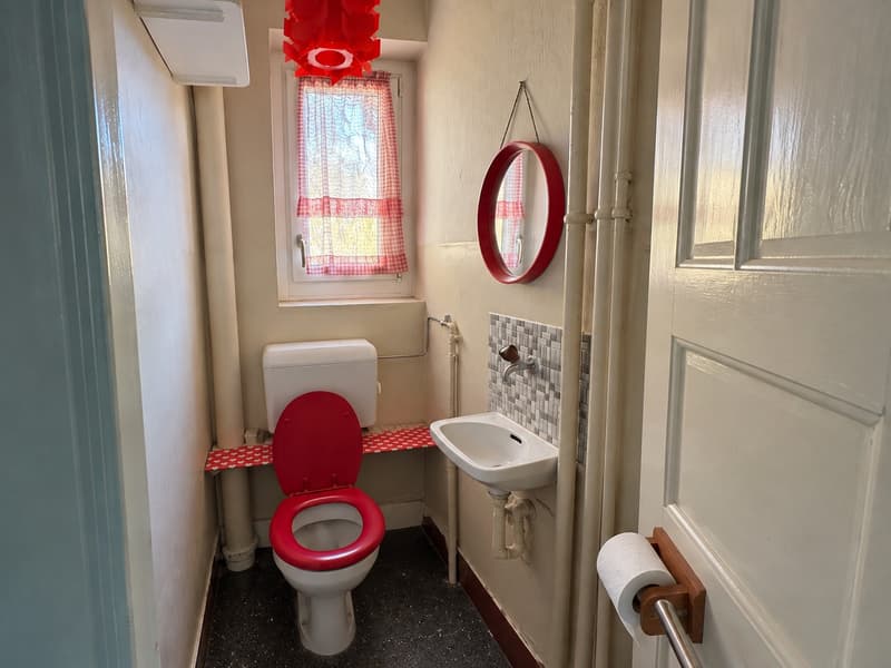 Room in spacious 2 person flatshare in Oberstrass, Kreis 6 CHF 950 all inclusive | 5 room apartment shared by only two people | 2 balconies | available mid October 2026 (3)