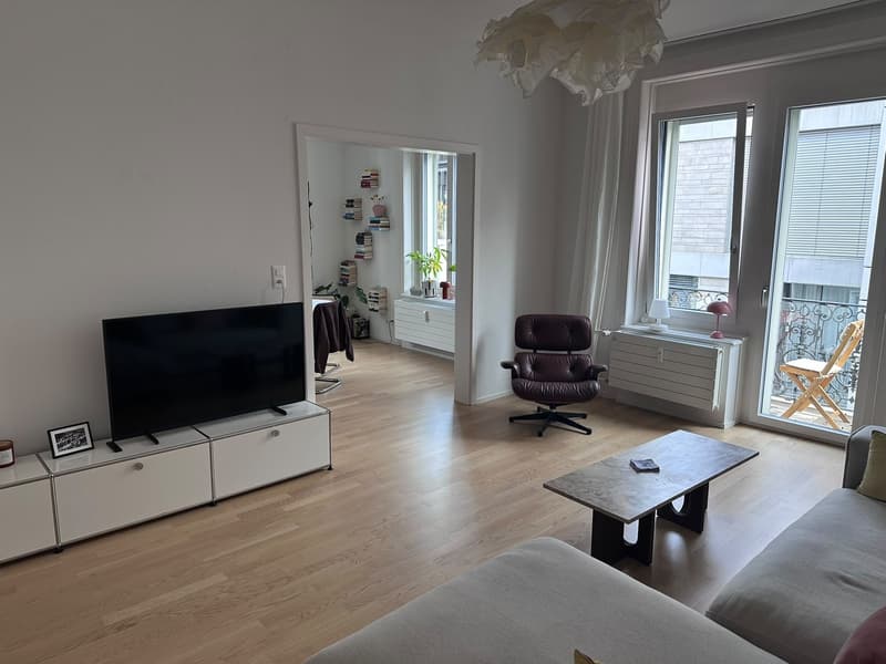 Moderne 4-Zimmer-Wohnung mit zwei Balkonen - nur zwei Minuten vom See (4)