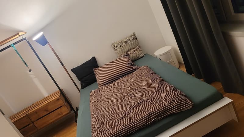 Centrally located, for temporary rent - furnished room with a bathroom (1)