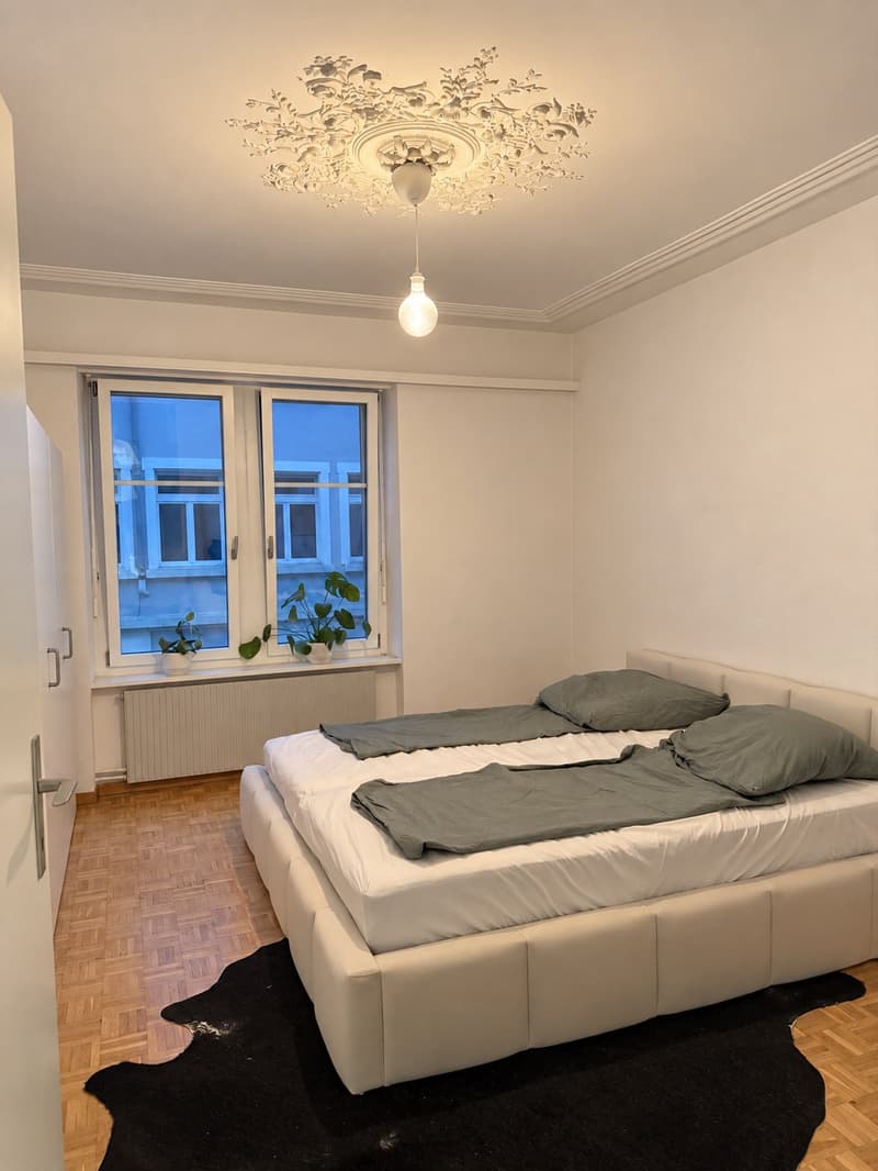3½-Zimmer-Altbauwohnung mit Balkon beim Hallwylplatz (1.23. November) (5)