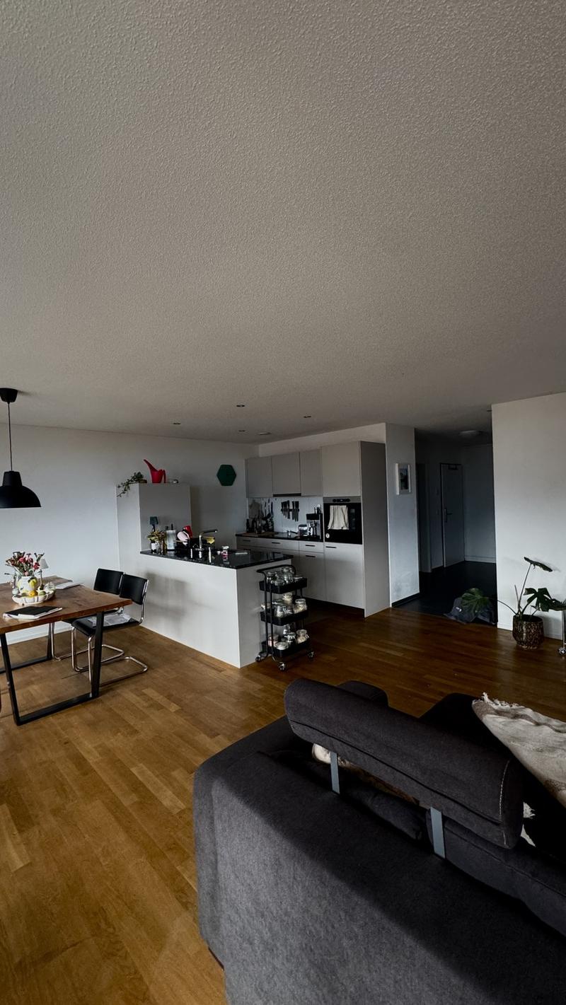 Helle 3.5-Zimmer-Wohnung in Gunten mit grossem Balkon & See-/Bergsicht (2)