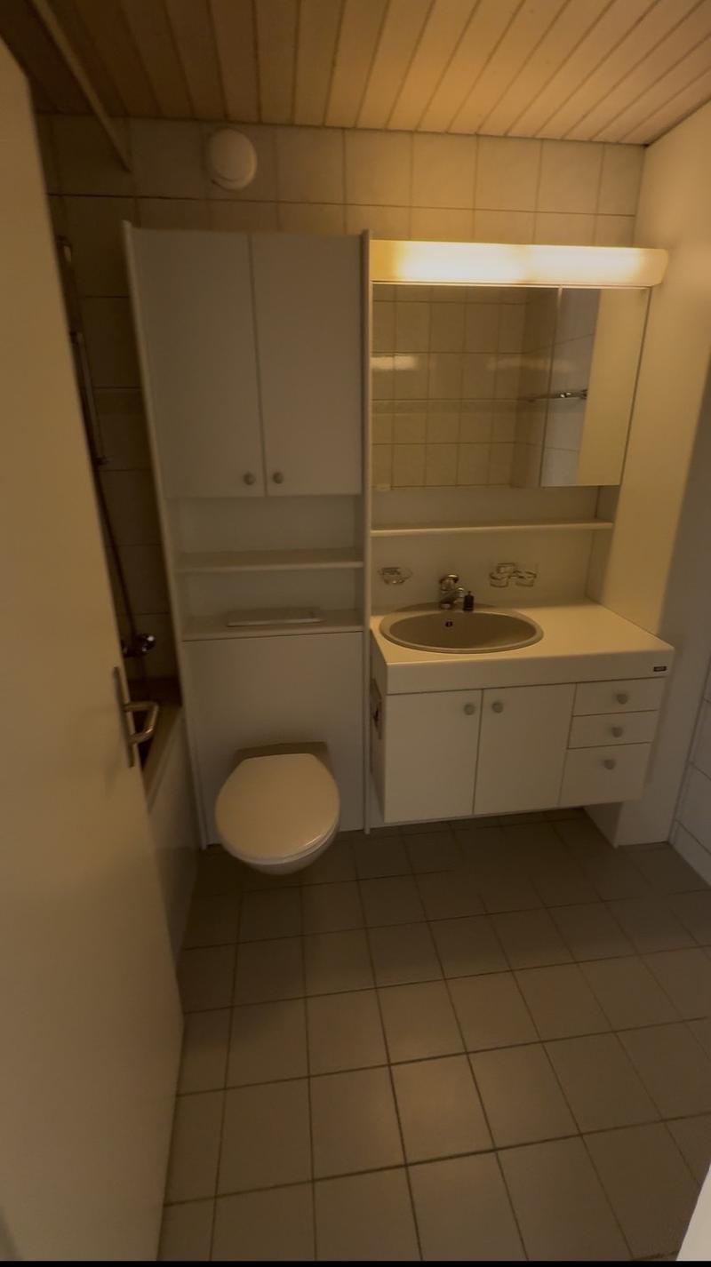 Stanza in casa condivisa (3)