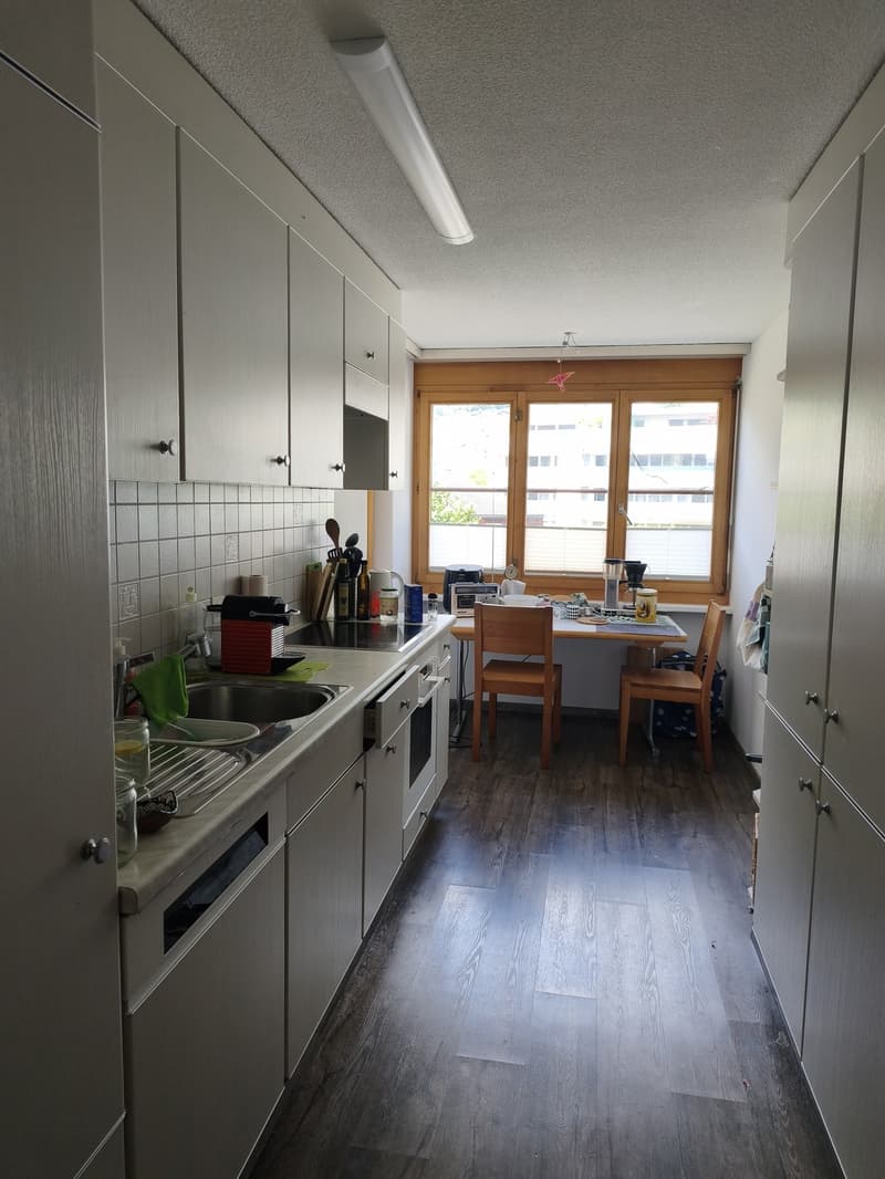 Mitbewohner gesucht in 4,5 Zimmer wohnung (2)