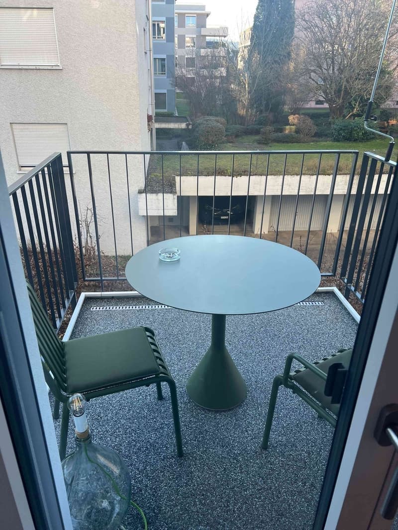 01.11- 30.11.2026 : Neue moderne 2.5 Zimmer, 50 m², 1. OG mit Balkon befristet möbeliert Sommer (6)