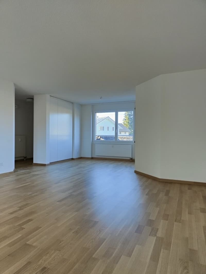 Nachmieter gesucht per 1. Dezember 2026 Miete: CHF 1660 inkl. Nebenkosten und Autounterstand (4)